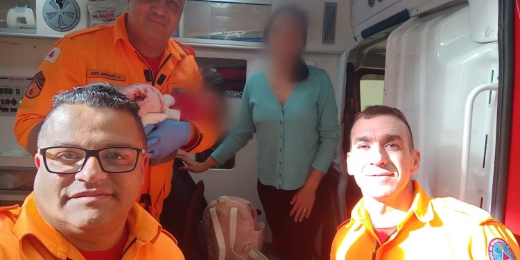 Bombeiros salvam bebê com obstrução respiratória no Solar da Serra