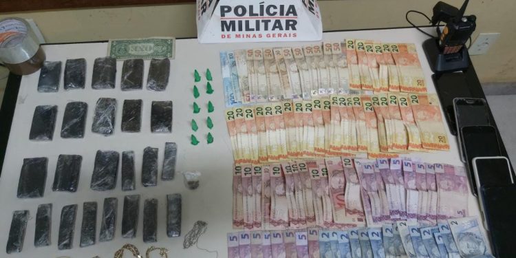 Homem é preso por tráfico de drogas