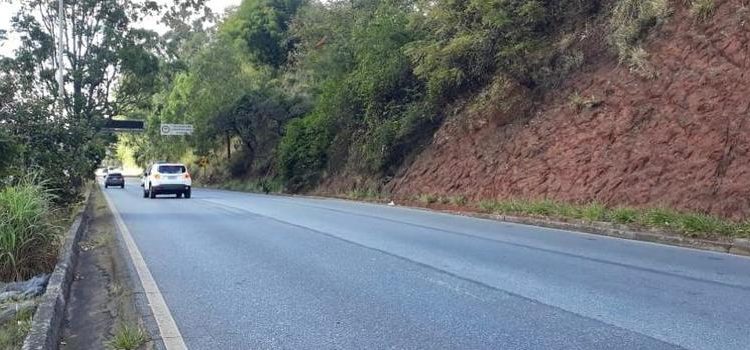 Trecho da Avenida Nossa Senhora do Carmo, em Belo Horizonte, terá restrição temporária de tráfego no domingo