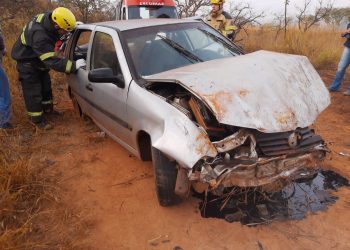Os militares do 2º Pelotão de Bombeiros de SJDR foram acionados para um acidente automobilístico.