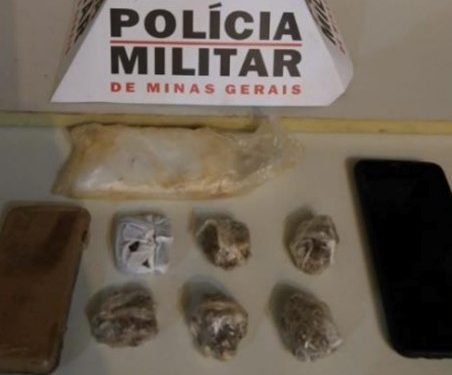 Jovem de 22 anos é preso por tráfico de drogas em Tiradentes.