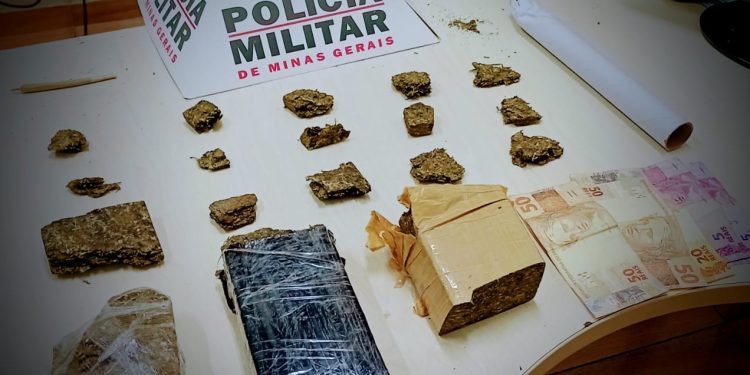 Jovem de 22 anos é preso por tráfico de drogas em São João del Rei