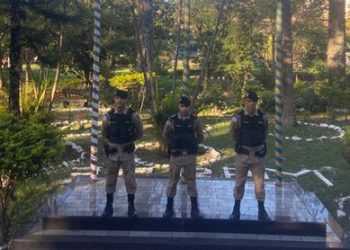 31º BPM recebe cadetes da Escola de Formação de Oficiais para estágio operacional
