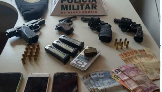 Jovem é preso com drogas e armas em Tiradentes