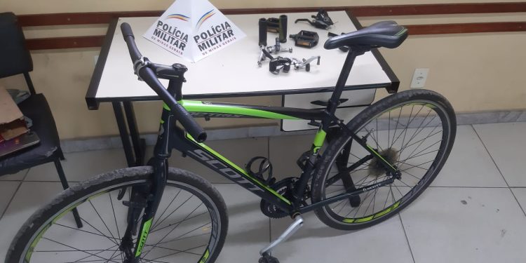 Bicicleta roubada foi recuperada, homens que a compraram foram presos