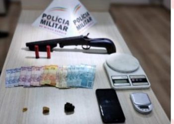 Jovem é preso por porte ilegal de armas e tráfico de drogas no bairo Rio Acima