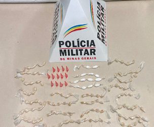 Em combate ao crime, cão farejador encontra drogas; nenhum suspeito foi preso.