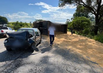 Bombeiros atendem ocorrência de acidente automobilístico na BR 265