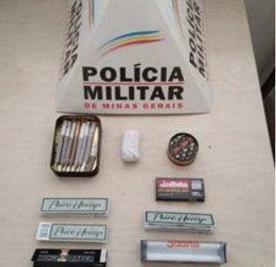 Homem de 45 anos é apreendido com cigarros de maconha em São João del Rei