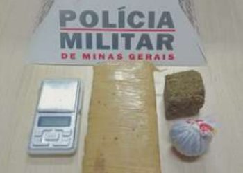 Policiais encontram drogas Bairro Vila São Paulo, suspeito até o momento não foi encontrado.
