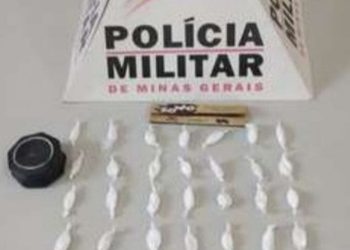 PM apreende drogas em Prados.