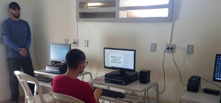 Enem PPL: mais de 60% dos detentos têm nota para buscar vagas em universidades.