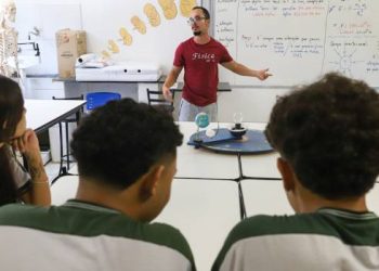 Currículo “flexível”:  estudantes do ensino médio da rede estadual contam com 75 possibilidades no catálogo de eletivas