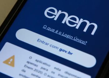 Participantes do Pé-de-Meia já podem pedir isenção no Enem 2024.