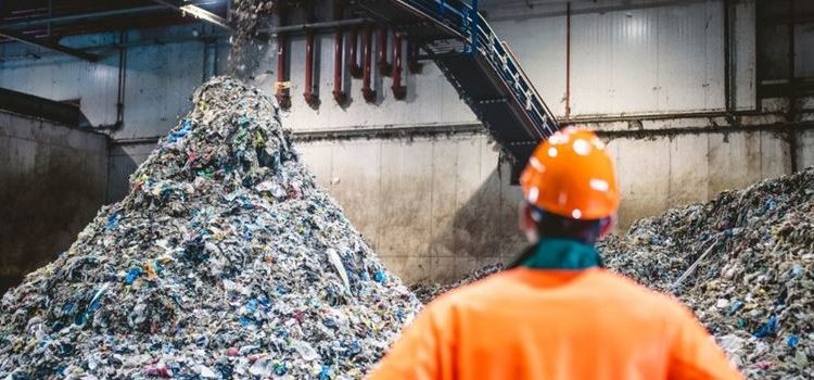 Minas retira imposto e impulsiona setor da reciclagem.