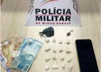 Mulher é presa por tráfico de drogas no bairro Dom Bosco.