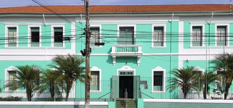 Governo de Minas repassa R$ 180 milhões para manutenção, custeio e conservação das escolas estaduais.