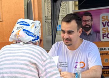 Ouvidoria Móvel atende cidadãos na Praça Sete de Belo Horizonte