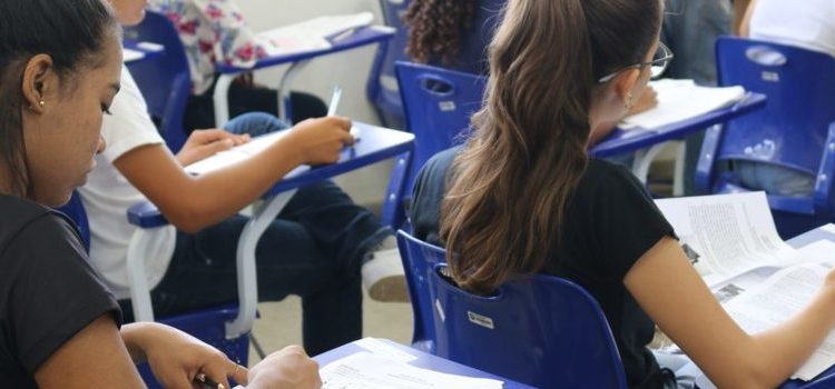 Prazo para inscrições no Enem 2024 é prorrogado até sexta-feira (14/6).