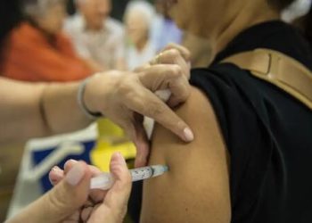 Vacinação contra a gripe: unidades de saúde do SUS continuam mobilizadas em todo País.