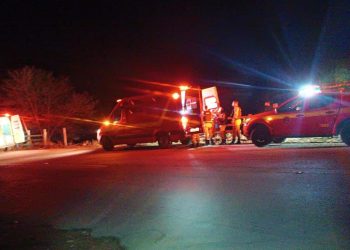 Bombeiros e Samu Resgatam Vítimas de Capotamento na MGC-482.