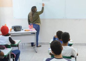 Estado nomeia mais 3,9 mil servidores aprovados no concurso da Educação.