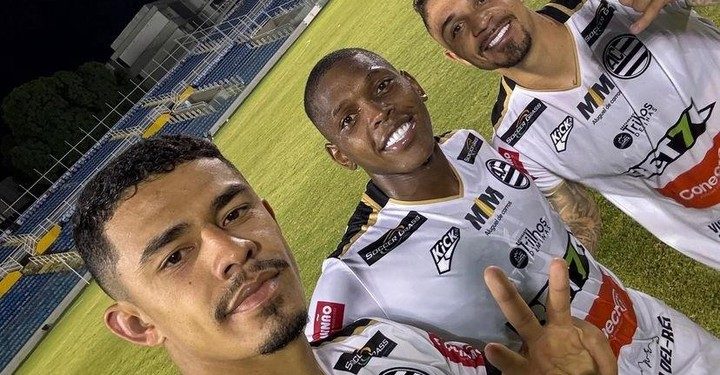 Athletic vence Floresta e recupera liderança da Série C, mas posição ainda está ameaçada