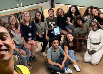 Estudantes de Minas Gerais vivem experiência cultural transformadora em intercâmbio na Holanda