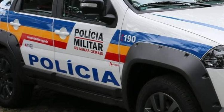 Carro é furtado em Tiradentes