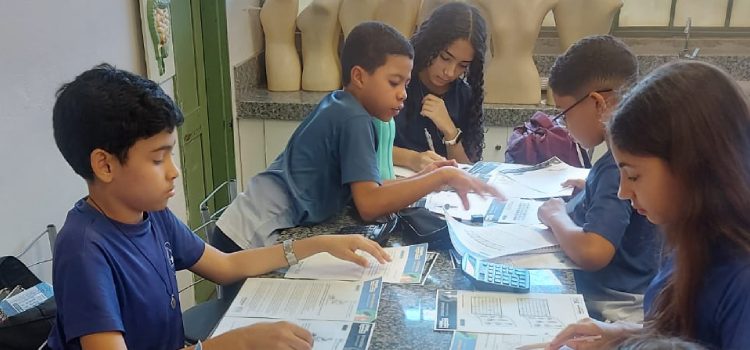 Escolas da rede estadual conquistam medalhas de ouro em Olimpíada Internacional de Matemática