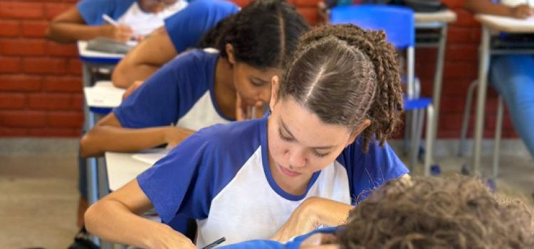 Secretaria de Educação realiza último aulão do Enem para estudantes mineiros
