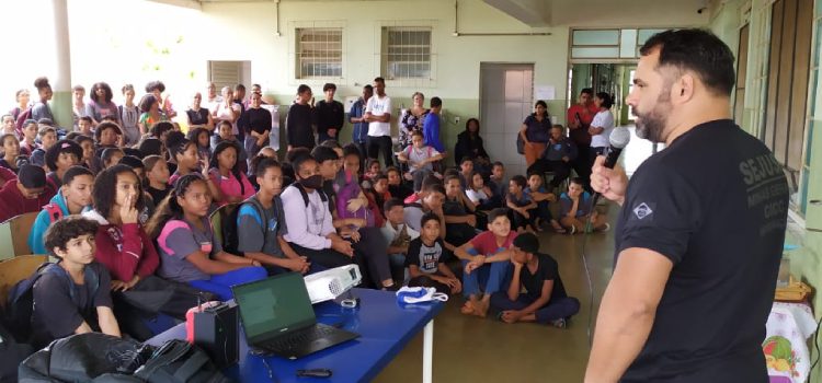 Minas promove Dia D de ação de combate à violência contra crianças e adolescentes nas escolas
