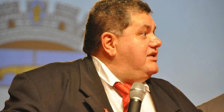 Antônio Carlos de Jesus Fuzatto: O Homem que Transformou Vidas com Amor, Coragem e Educação