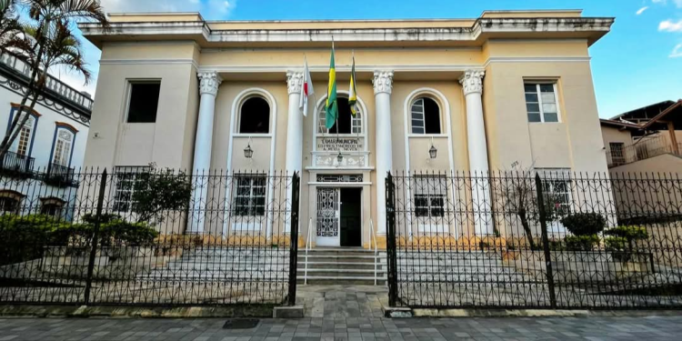 Câmara de São João del-Rei avança em pautas de empreendedorismo feminino, transparência pública e homenagens em sessão desta terça (27)
