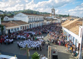 Missa campal, procissão e bênção do Santíssimo Sacramento marcam dia de Corpus Christi