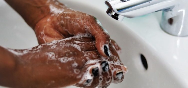 Secretaria de Estado de Saúde orienta sobre prevenção de doenças diarreicas e infecções transmitidas por água e alimentos