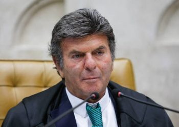 Fux cita incompetência do STF para julgar ação contra Bolsonaro