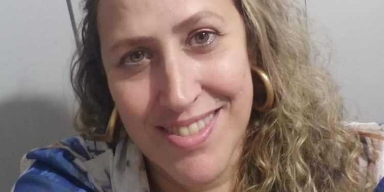 Uma mulher que inspira — Adriana Gomes será homenageada com a Comenda Bárbara Eliodora