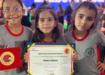 Minas avança na alfabetização, supera meta e lidera ranking de Selos Ouro no Brasil