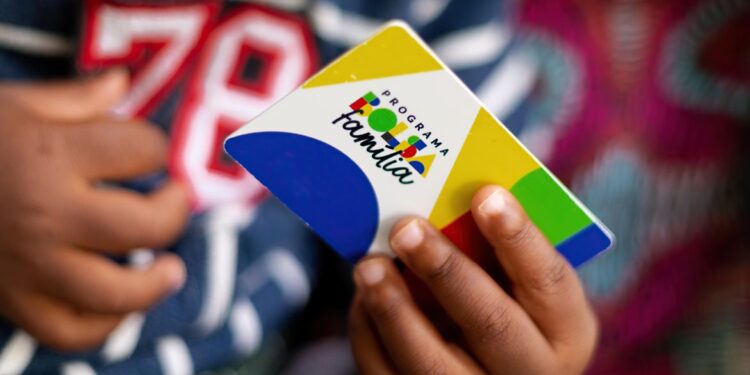Em 2025, cerca de 18 milhões de família receberam auxílio do governo