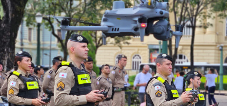 Polícia Militar de Minas Gerais lança pelotão de drones com reconhecimento facial e alerta sonoro
