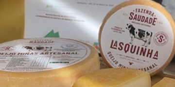 Casal deixa a capital do país e retoma tradição familiar na produção de queijo em Minas Gerais