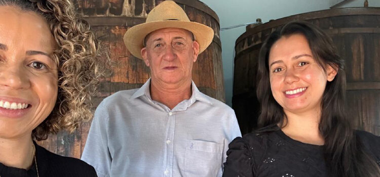 Após mudar de carreira, produtora mantém tradição familiar na produção de cachaça em Igarapé