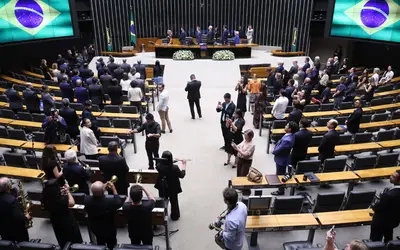 Com menos candidatos, Câmara deve ter maior número de reeleições em 2026