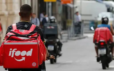 CAIXA e iFood facilitam financiamento de motos e bicicletas elétricas para entregadore